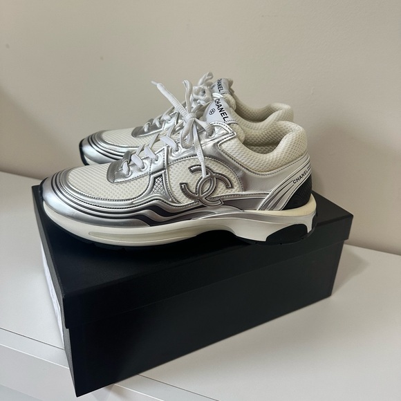 *SOLD* - Picture 1 of 11